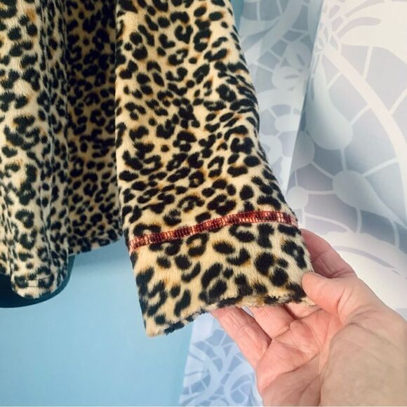 PJ Essentials Cheetah Print Fleece Pullover Top Size Large - Picture 3 of 8